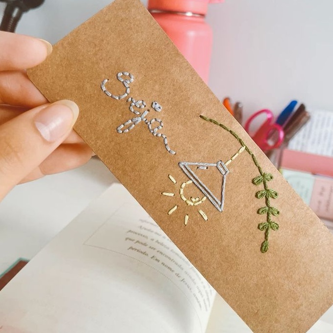 Christliche Papierstickerei